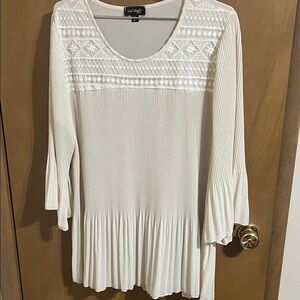 Chic Women's White Blouse with Lace Detail